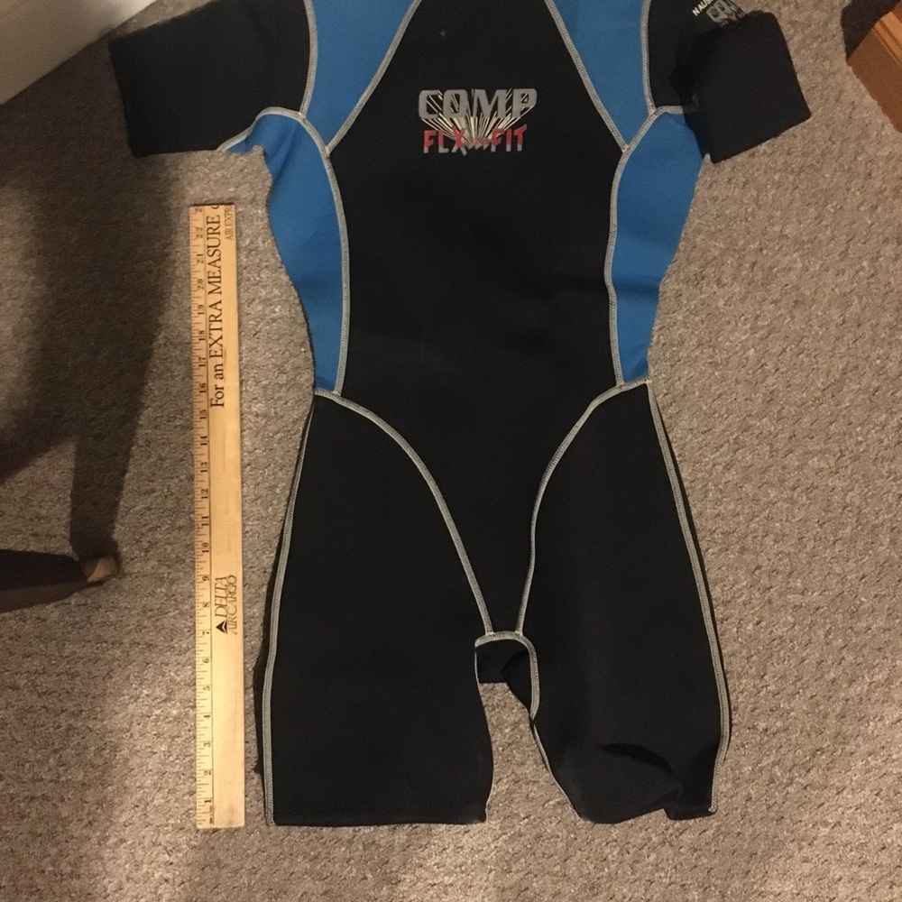 NWT women’s size 14 shorty wetsuit